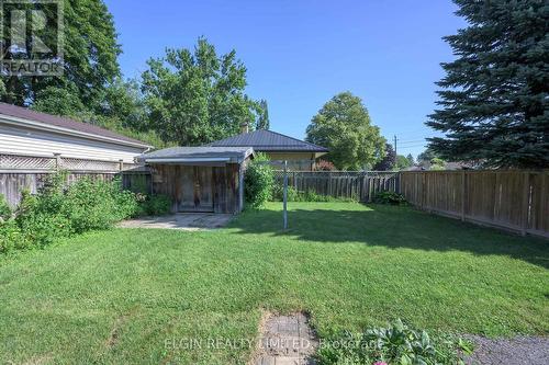 90 Dunkirk Drive, St. Thomas, ON - Outdoor With Backyard