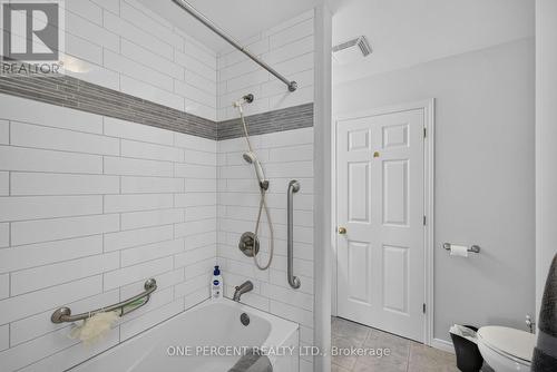 Primary Ensuite - 18 Dr Gordon Crescent, North Grenville, ON - Indoor Photo Showing Bathroom