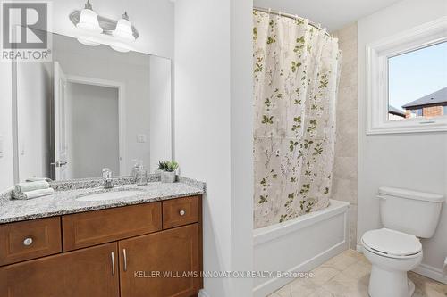 18 Vic Chambers Place, Brant, ON - Indoor Photo Showing Bathroom