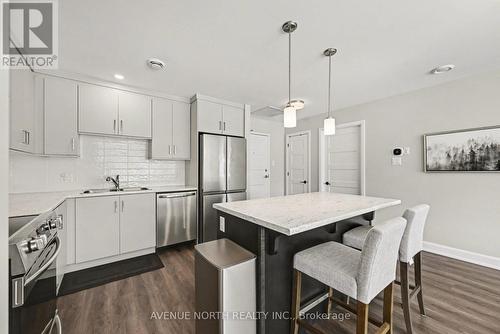 102 - 271 Belfort Street, Russell, ON - Indoor Photo Showing Kitchen With Double Sink With Upgraded Kitchen