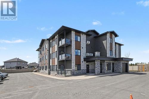 102 - 271 Belfort Street, Russell, ON - Outdoor
