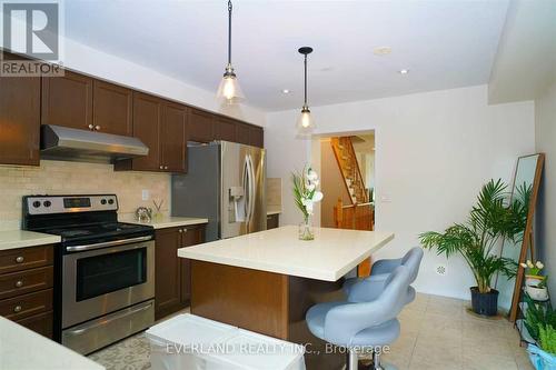 5267 Major Mackenzie Drive E, Markham, ON - Indoor Photo Showing Kitchen With Stainless Steel Kitchen With Upgraded Kitchen