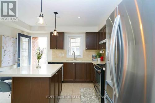 5267 Major Mackenzie Drive E, Markham, ON - Indoor Photo Showing Kitchen With Stainless Steel Kitchen With Double Sink With Upgraded Kitchen