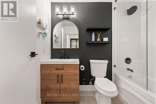 124 - 1001 Roselawn Avenue, Toronto, ON - Indoor Photo Showing Bathroom