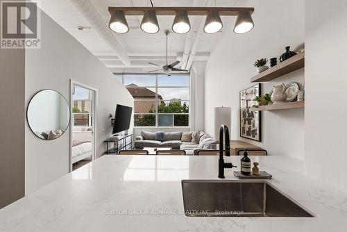 124 - 1001 Roselawn Avenue, Toronto, ON - Indoor
