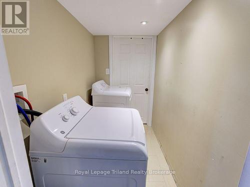 761 Glenwood Road N, Woodstock (Woodstock - North), ON - Indoor Photo Showing Laundry Room