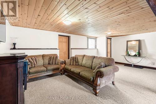 81 Queen Street S, Kawartha Lakes (Omemee), ON - Indoor Photo Showing Living Room