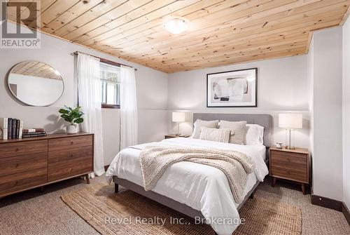 81 Queen Street S, Kawartha Lakes (Omemee), ON - Indoor Photo Showing Bedroom