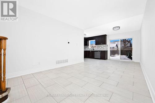 1049 Kennedy Circle, Milton, ON - Indoor