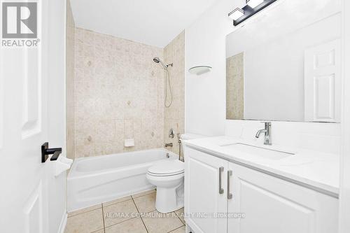 1049 Kennedy Circle, Milton, ON - Indoor Photo Showing Bathroom
