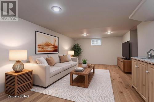 569 Locust Street, Burlington, ON - Indoor
