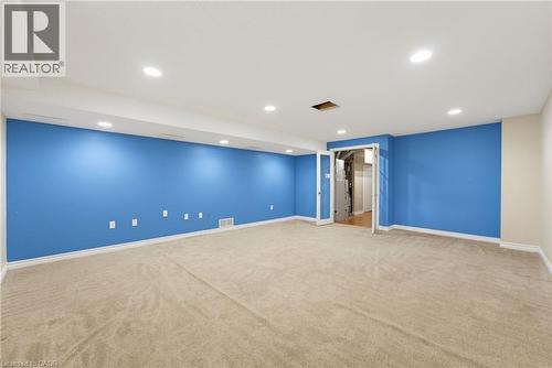 4425 Peter Drive, Burlington, ON - Indoor Photo Showing Other Room