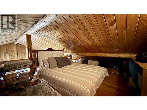 4863 Cumsu Place, 108 Mile Ranch, BC - Indoor Photo Showing Bedroom