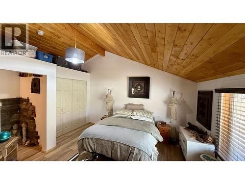 4863 Cumsu Place, 108 Mile Ranch, BC - Indoor Photo Showing Bedroom