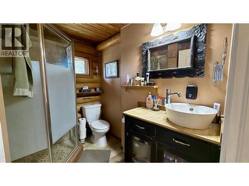 4863 Cumsu Place, 108 Mile Ranch, BC - Indoor Photo Showing Bathroom