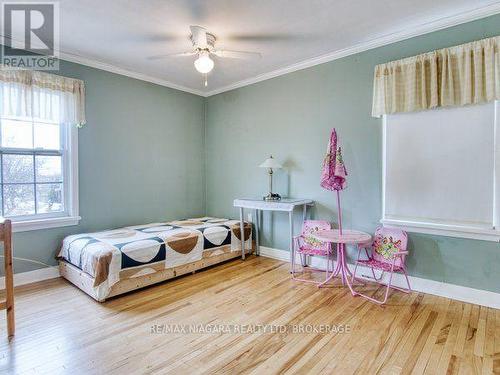 6159 Toby Crescent, Niagara Falls (Arad/Fallsview), ON - Indoor Photo Showing Bedroom