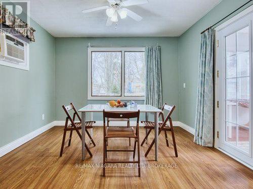 6159 Toby Crescent, Niagara Falls (Arad/Fallsview), ON - Indoor Photo Showing Dining Room