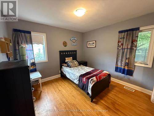 34 Mcdonald Street, New Tecumseth, ON - Indoor Photo Showing Bedroom