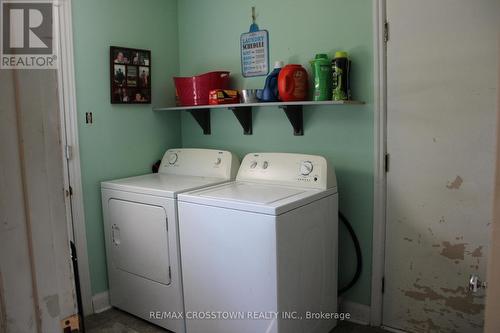 34 Mcdonald Street, New Tecumseth, ON - Indoor Photo Showing Laundry Room