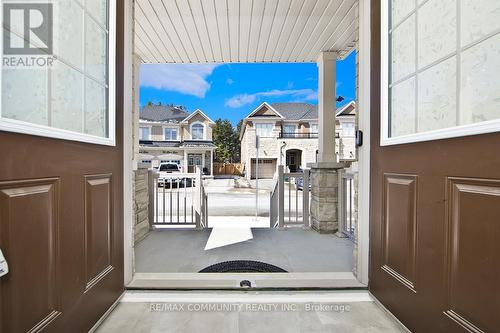 33 Liam Lane, Markham, ON - Indoor Photo Showing Other Room