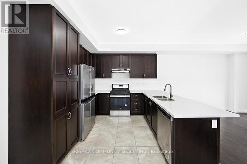 33 Liam Lane, Markham, ON - Indoor Photo Showing Kitchen With Stainless Steel Kitchen With Double Sink