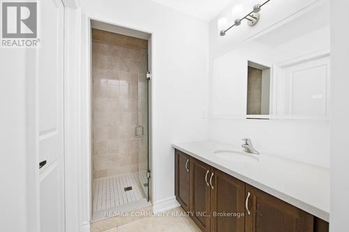 33 Liam Lane, Markham, ON - Indoor Photo Showing Bathroom