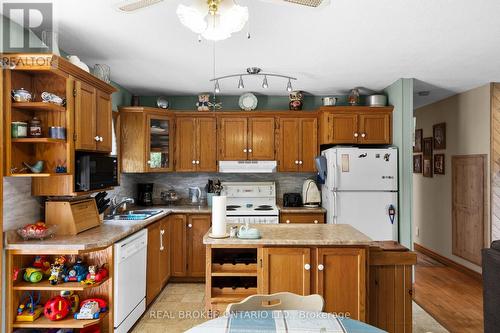 8 Alpine Drive, Oro-Medonte, ON - Indoor Photo Showing Kitchen With Double Sink