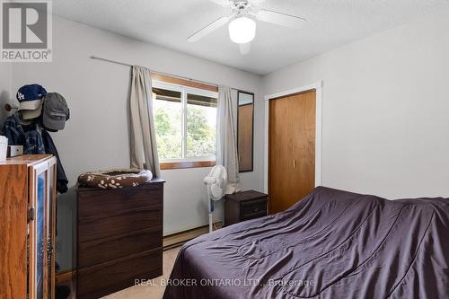 8 Alpine Drive, Oro-Medonte, ON - Indoor Photo Showing Bedroom