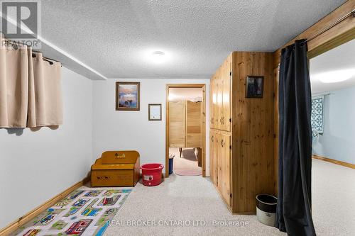 8 Alpine Drive, Oro-Medonte, ON - Indoor Photo Showing Other Room
