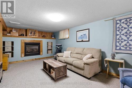 8 Alpine Drive, Oro-Medonte, ON - Indoor Photo Showing Living Room With Fireplace