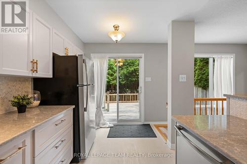 6 Folison Street, Ottawa, ON - Indoor Photo Showing Kitchen