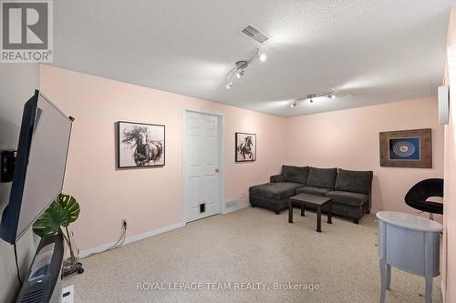 6 Folison Street, Ottawa, ON - Indoor Photo Showing Other Room
