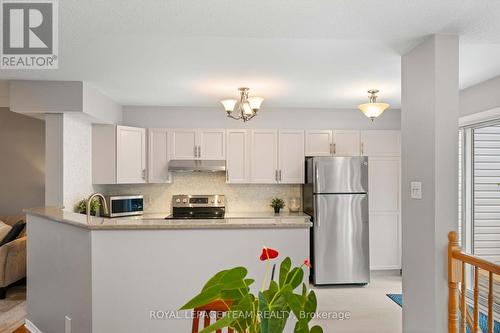 6 Folison Street, Ottawa, ON - Indoor Photo Showing Kitchen