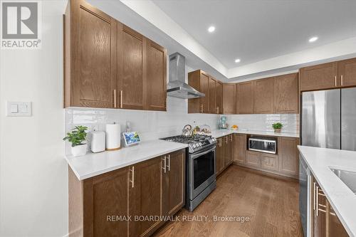 1027 Hydrangea Avenue, Ottawa, ON - Indoor Photo Showing Kitchen With Double Sink With Upgraded Kitchen