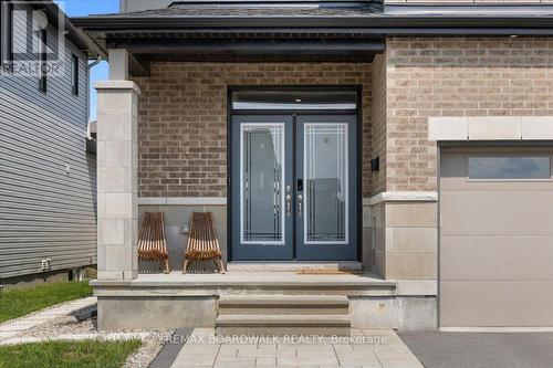 1027 Hydrangea Avenue, Ottawa, ON - Outdoor With Exterior