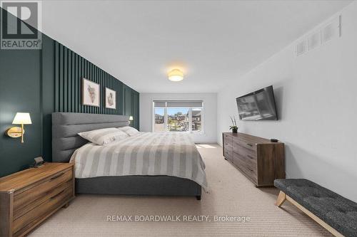1027 Hydrangea Avenue, Ottawa, ON - Indoor Photo Showing Bedroom