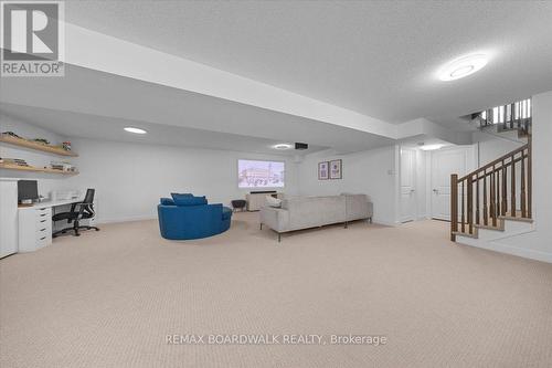 1027 Hydrangea Avenue, Ottawa, ON - Indoor