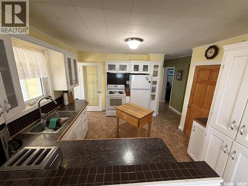 401 2Nd Avenue E, Shellbrook, SK - Indoor