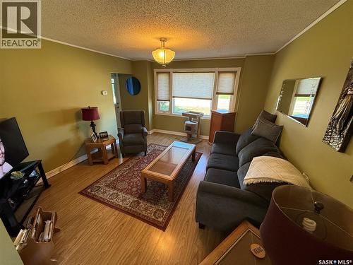 401 2Nd Avenue E, Shellbrook, SK - Indoor Photo Showing Living Room