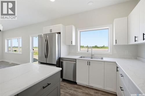 149 Emma Crescent, Martensville, SK - Indoor Photo Showing Kitchen With Double Sink