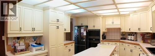 12 Redfield Bay, Yorkton, SK - Indoor Photo Showing Kitchen