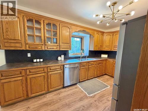 116 Morrison Drive, Yorkton, SK - Indoor Photo Showing Kitchen With Double Sink