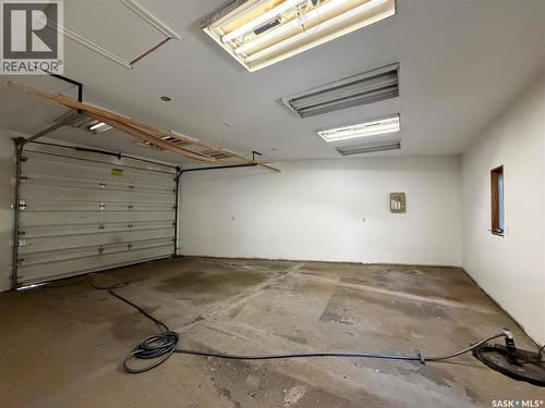 116 Morrison Drive, Yorkton, SK - Indoor Photo Showing Garage