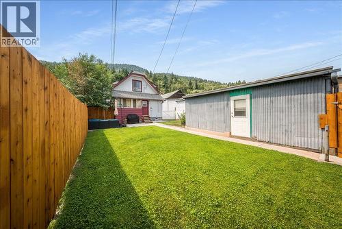 1109 Nelson Avenue, Trail, BC - Outdoor