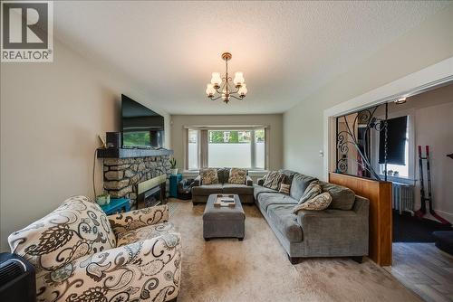 1109 Nelson Avenue, Trail, BC - Indoor Photo Showing Living Room With Fireplace