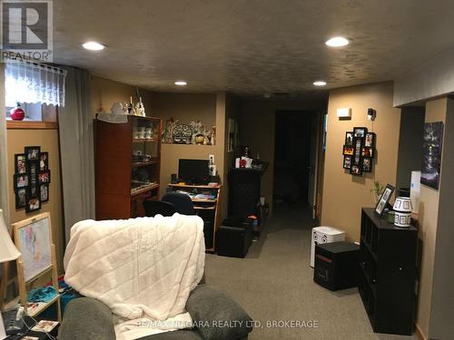 4577 Drummond Road, Niagara Falls (Morrison), ON - Indoor Photo Showing Other Room