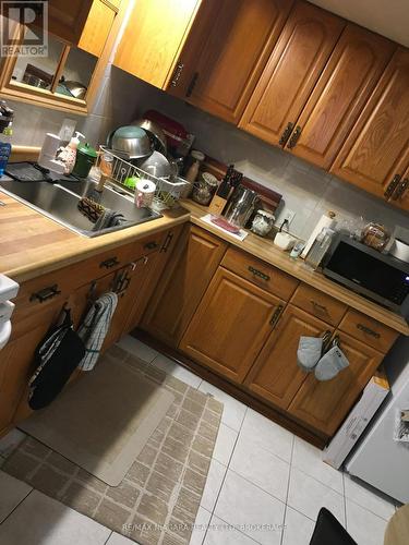4577 Drummond Road, Niagara Falls (Morrison), ON - Indoor Photo Showing Kitchen