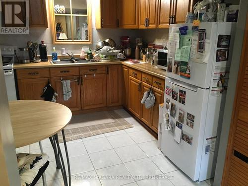 4577 Drummond Road, Niagara Falls (Morrison), ON - Indoor Photo Showing Kitchen With Double Sink