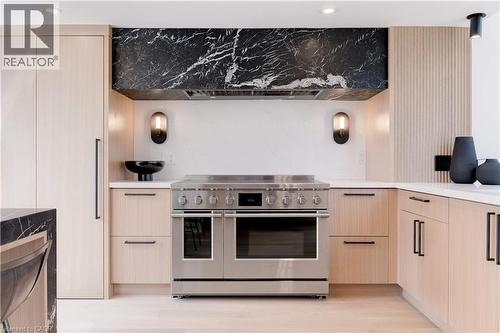 20 Niagara Street Unit# Ph1, Toronto, ON - Indoor Photo Showing Kitchen