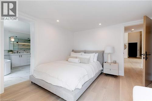 20 Niagara Street Unit# Ph1, Toronto, ON - Indoor Photo Showing Bedroom